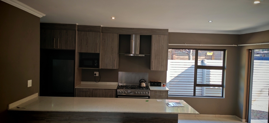3 Bedroom Property for Sale in Brackenhurst Gauteng
