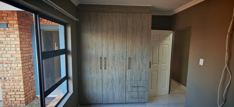 3 Bedroom Property for Sale in Brackenhurst Gauteng