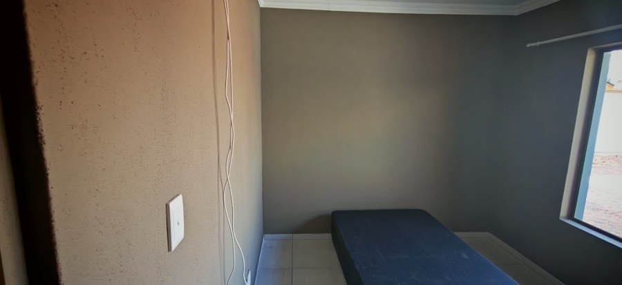 3 Bedroom Property for Sale in Brackenhurst Gauteng