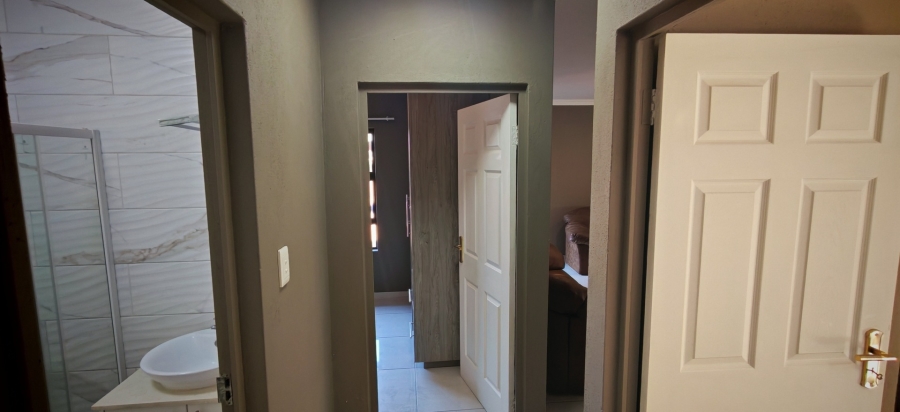 3 Bedroom Property for Sale in Brackenhurst Gauteng