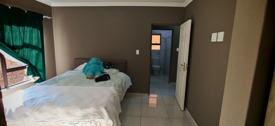 3 Bedroom Property for Sale in Brackenhurst Gauteng