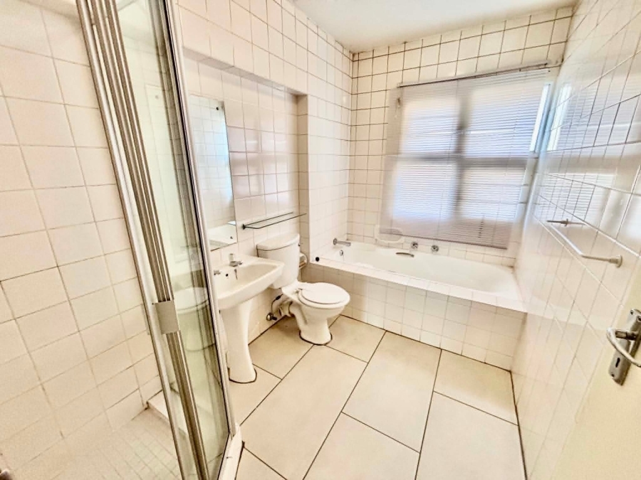 To Let 2 Bedroom Property for Rent in Morningside Gauteng