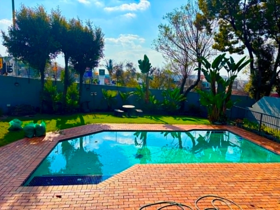 To Let 2 Bedroom Property for Rent in Morningside Gauteng