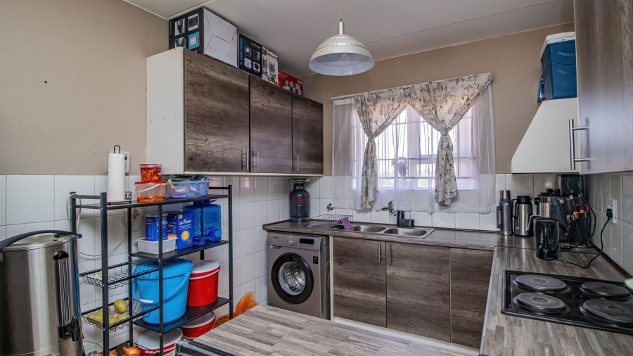 2 Bedroom Property for Sale in Birchleigh Gauteng