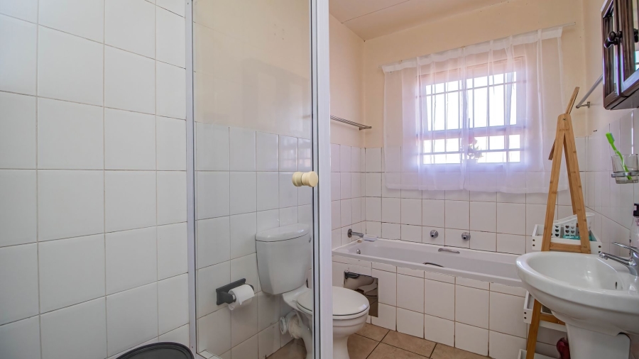 2 Bedroom Property for Sale in Birchleigh Gauteng