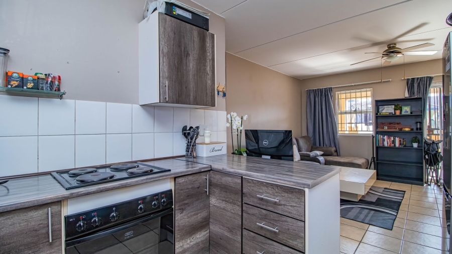 2 Bedroom Property for Sale in Birchleigh Gauteng