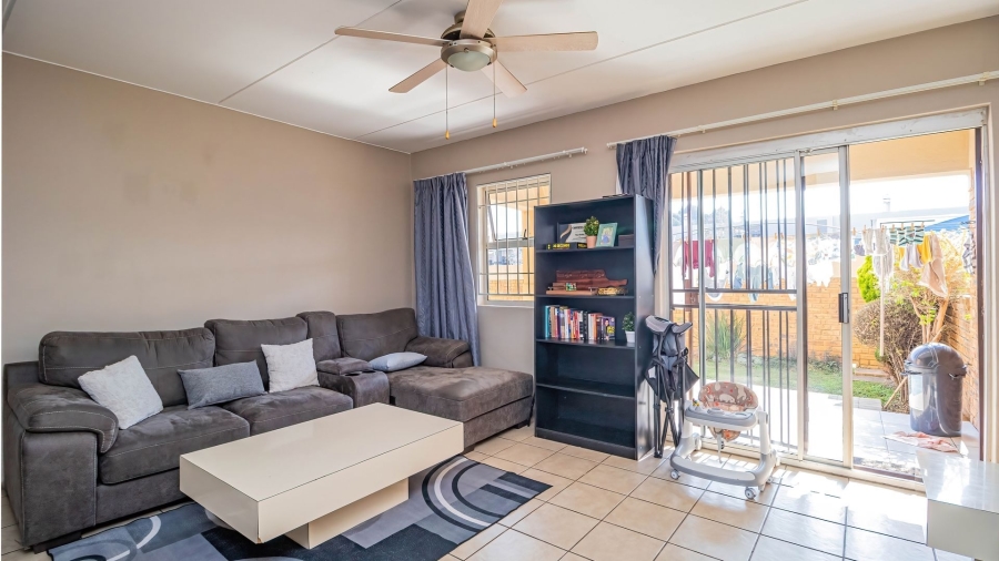 2 Bedroom Property for Sale in Birchleigh Gauteng