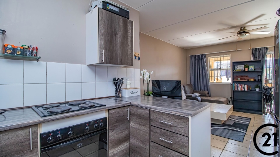 2 Bedroom Property for Sale in Birchleigh Gauteng