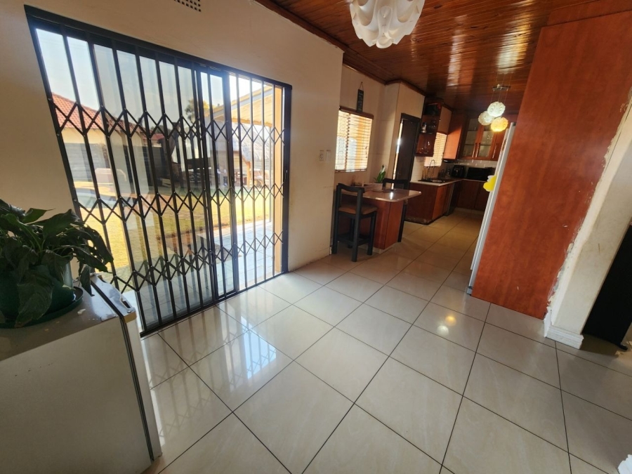 3 Bedroom Property for Sale in Groeneweide Gauteng