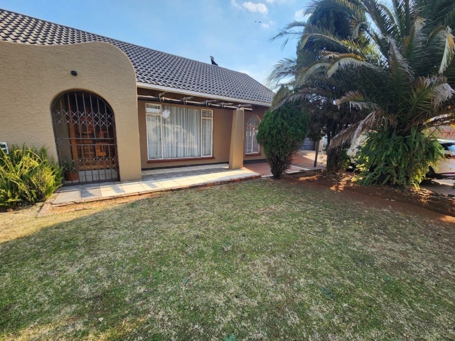 3 Bedroom Property for Sale in Groeneweide Gauteng