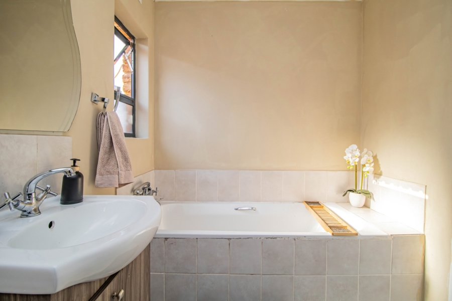 3 Bedroom Property for Sale in Rynfield Gauteng