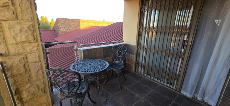 5 Bedroom Property for Sale in Golf Park Gauteng