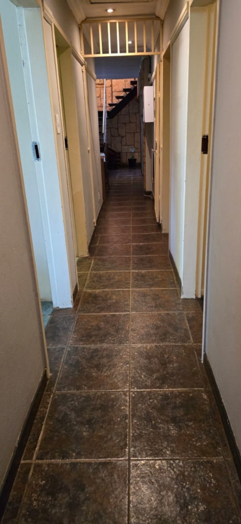 5 Bedroom Property for Sale in Golf Park Gauteng