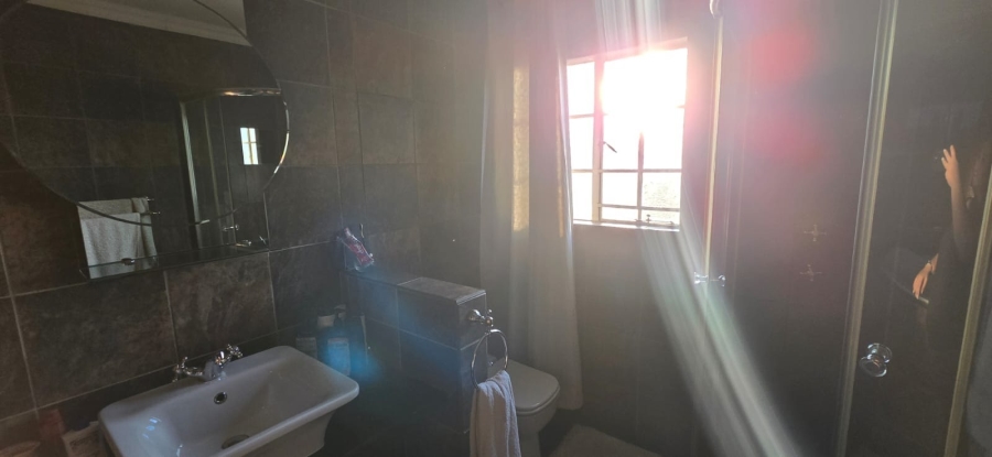 5 Bedroom Property for Sale in Golf Park Gauteng