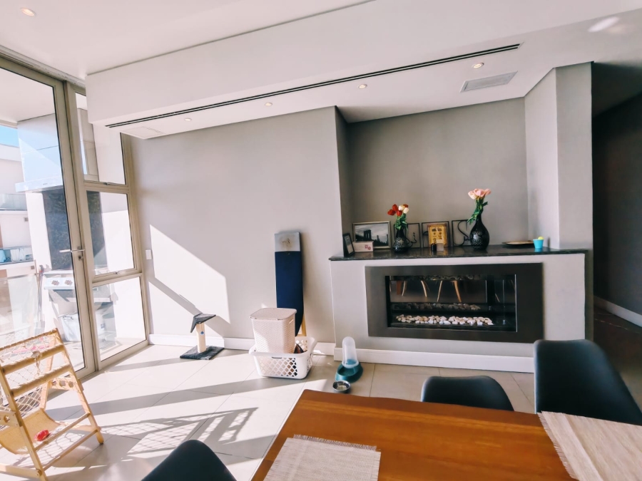 To Let 3 Bedroom Property for Rent in Rosebank Gauteng
