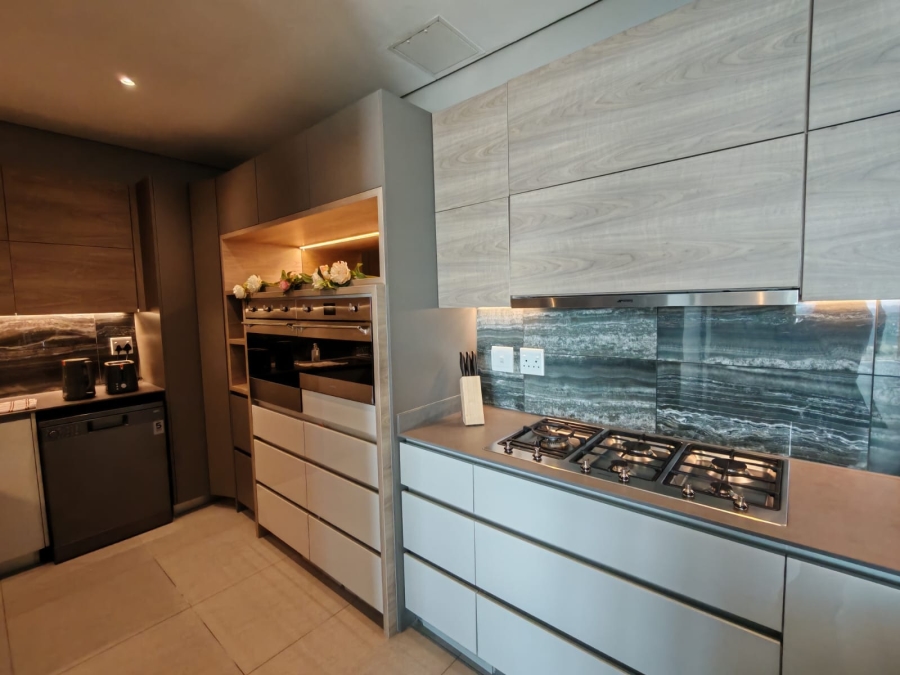 To Let 3 Bedroom Property for Rent in Rosebank Gauteng