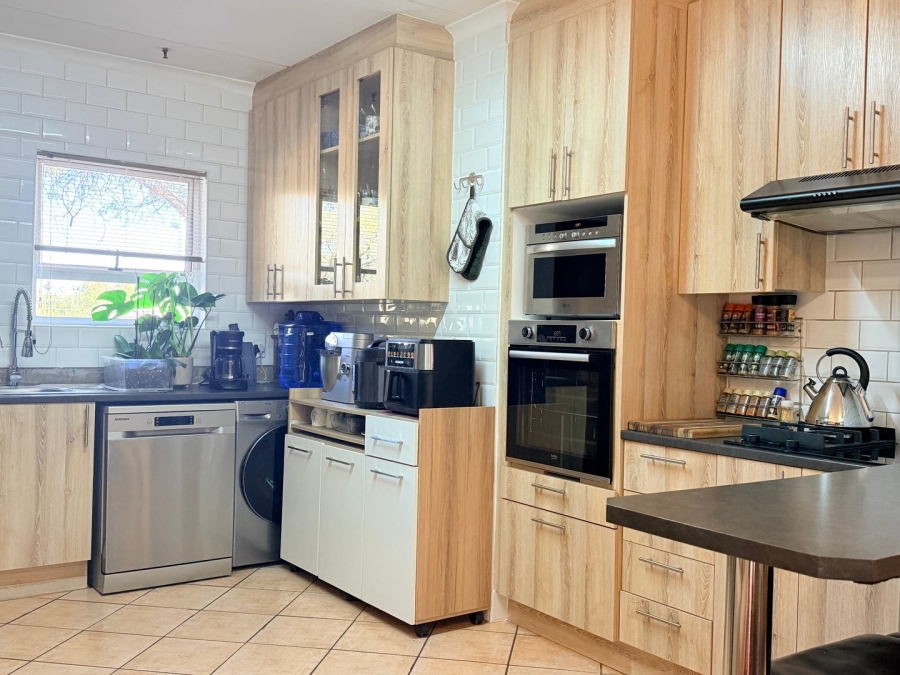 2 Bedroom Property for Sale in Bryanston East Gauteng
