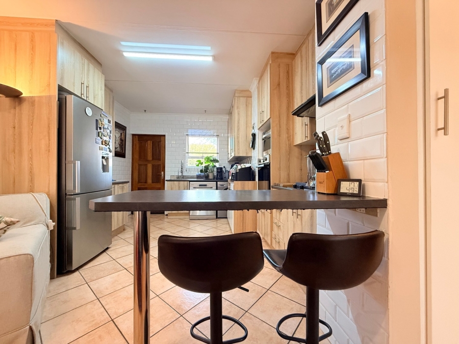 2 Bedroom Property for Sale in Bryanston East Gauteng