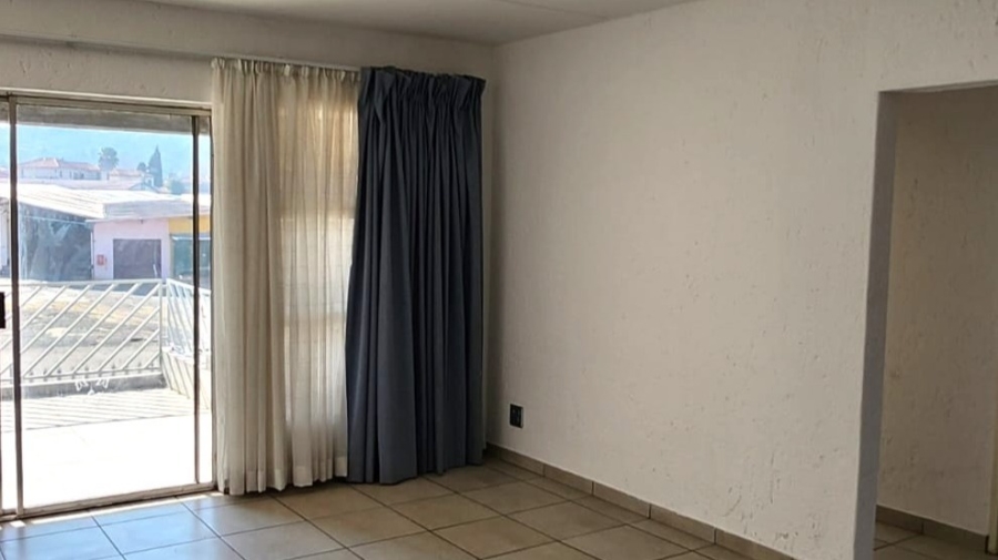 2 Bedroom Property for Sale in Mulbarton Gauteng