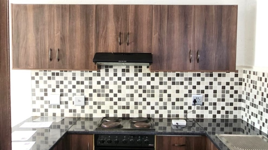 2 Bedroom Property for Sale in Mulbarton Gauteng