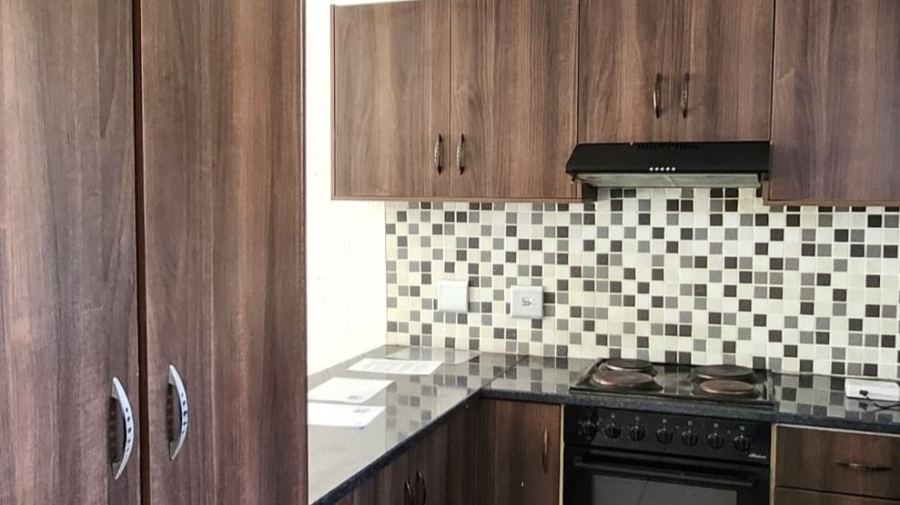 2 Bedroom Property for Sale in Mulbarton Gauteng