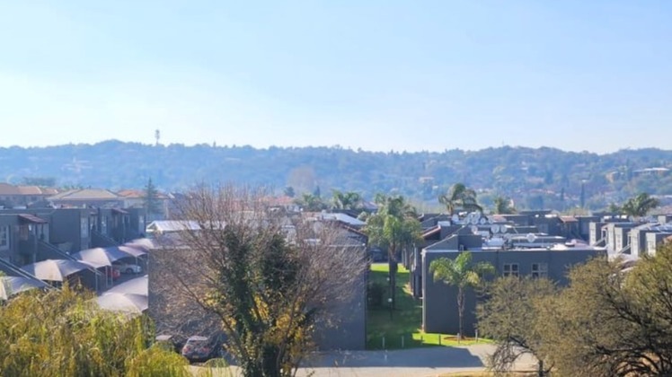 2 Bedroom Property for Sale in Mulbarton Gauteng