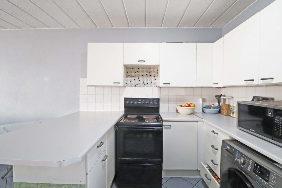 2 Bedroom Property for Sale in Vorna Valley Gauteng