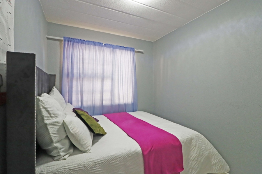 2 Bedroom Property for Sale in Vorna Valley Gauteng