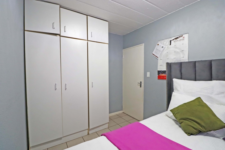 2 Bedroom Property for Sale in Vorna Valley Gauteng