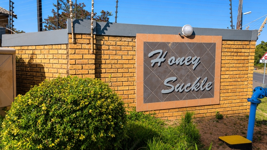 2 Bedroom Property for Sale in Honeypark Gauteng