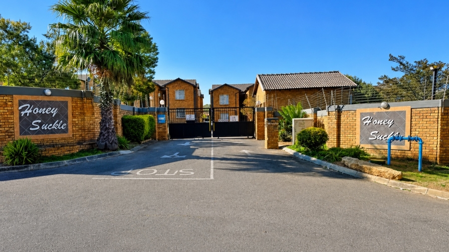 2 Bedroom Property for Sale in Honeypark Gauteng