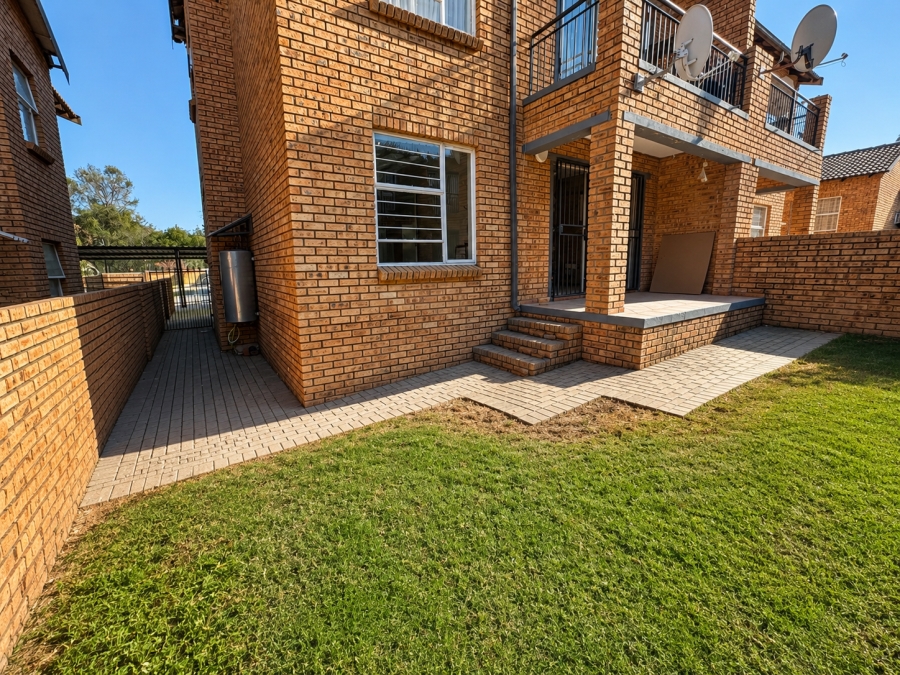 2 Bedroom Property for Sale in Honeypark Gauteng