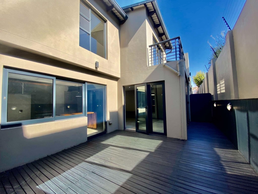 To Let 3 Bedroom Property for Rent in Atholl Gauteng
