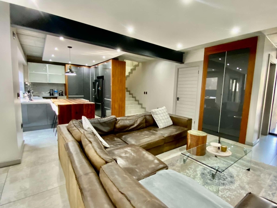 To Let 3 Bedroom Property for Rent in Atholl Gauteng