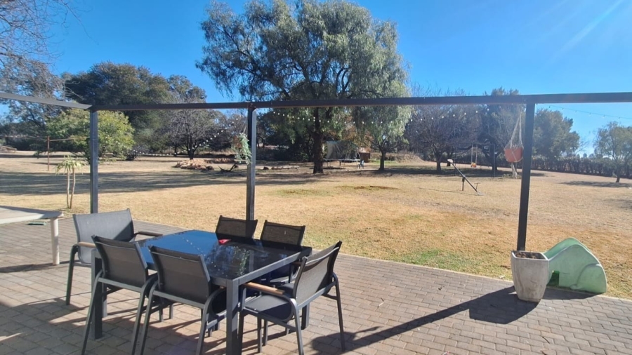4 Bedroom Property for Sale in Stefano Park Gauteng
