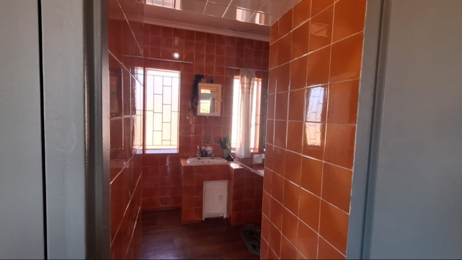4 Bedroom Property for Sale in Stefano Park Gauteng