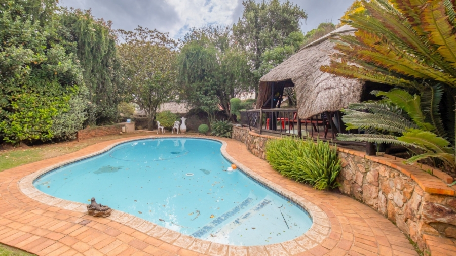 4 Bedroom Property for Sale in Helderkruin Gauteng