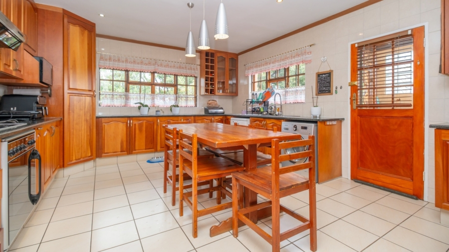 4 Bedroom Property for Sale in Helderkruin Gauteng