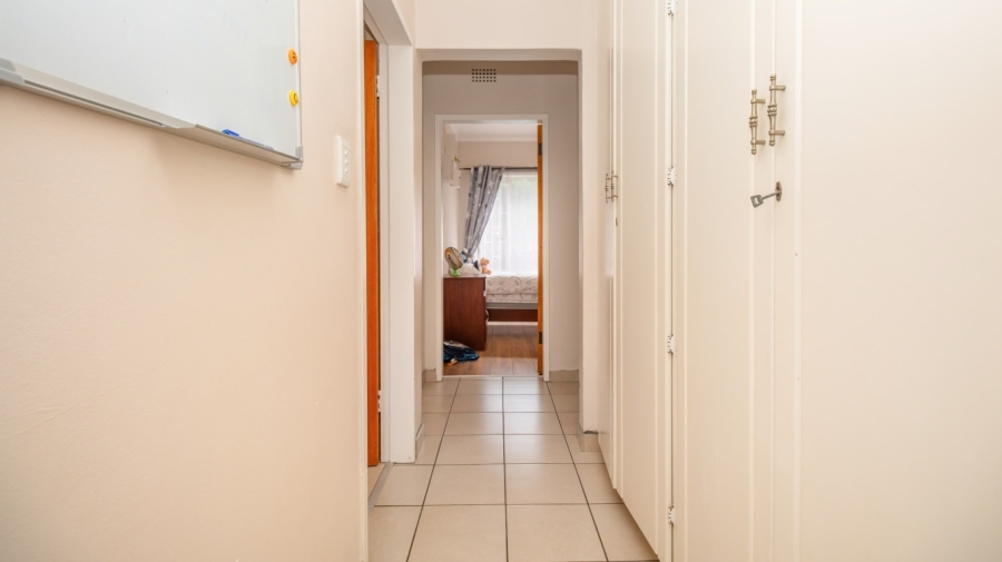 4 Bedroom Property for Sale in Helderkruin Gauteng
