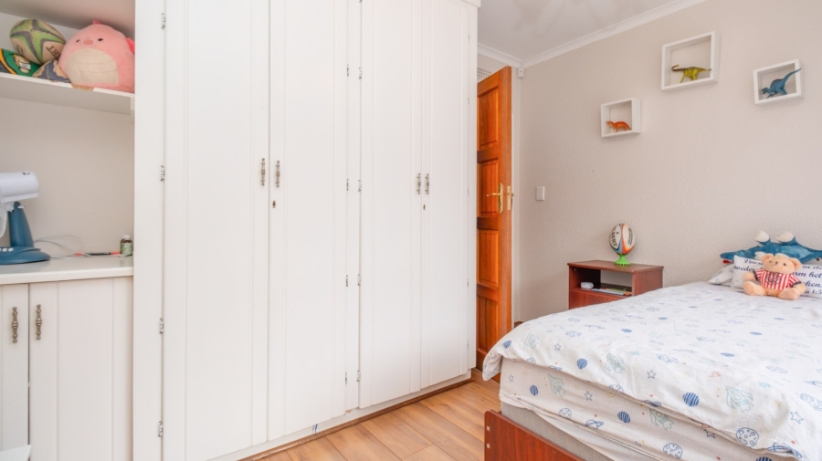 4 Bedroom Property for Sale in Helderkruin Gauteng