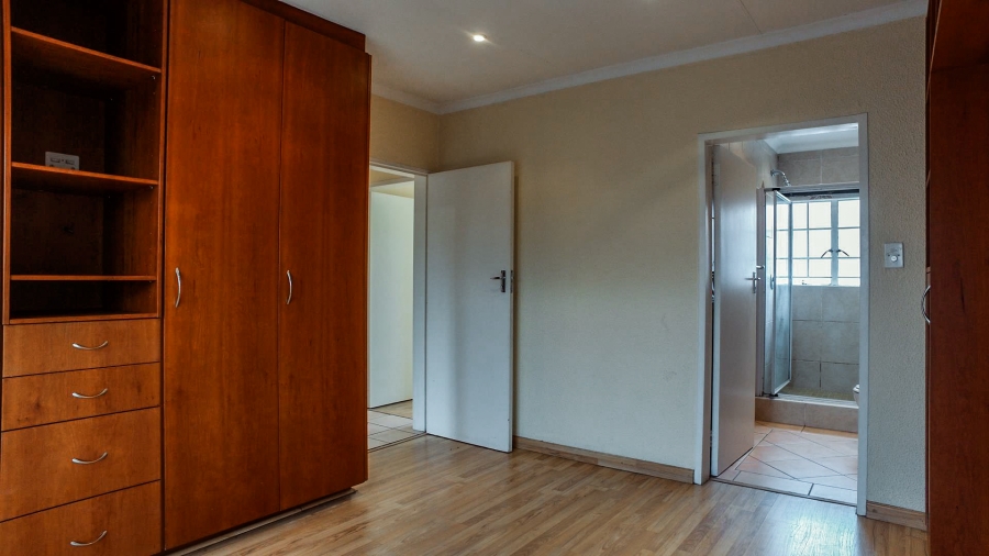 To Let 3 Bedroom Property for Rent in Morningside Gauteng