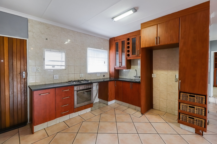 To Let 3 Bedroom Property for Rent in Morningside Gauteng