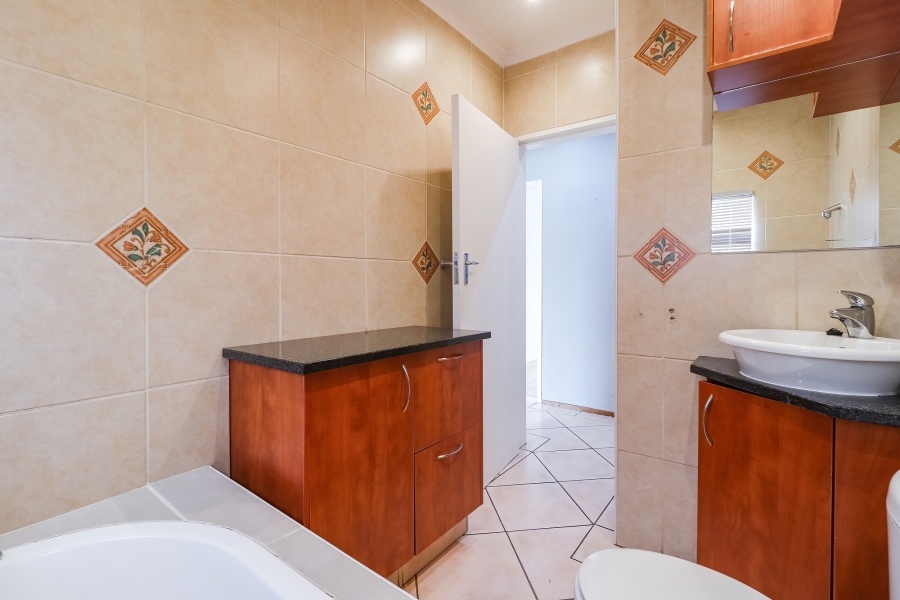 To Let 3 Bedroom Property for Rent in Morningside Gauteng