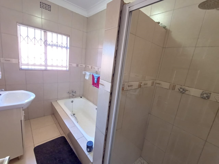 4 Bedroom Property for Sale in Bedworth Park Gauteng