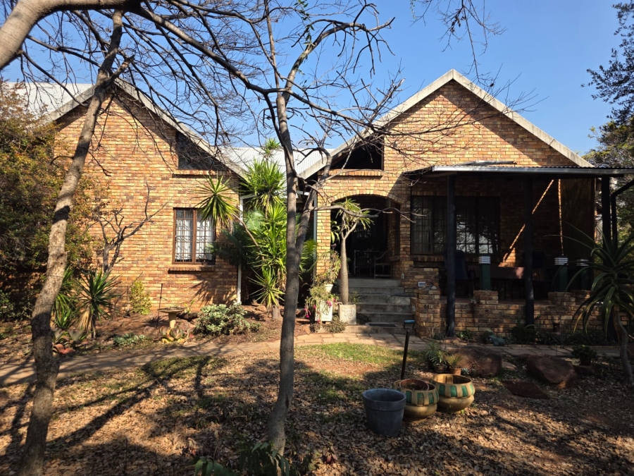 4 Bedroom Property for Sale in Kameelfontein Gauteng