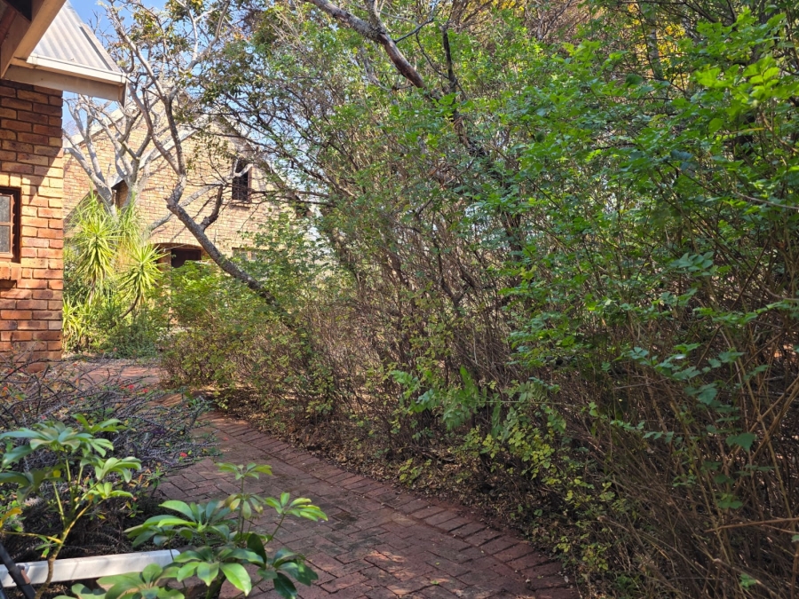 4 Bedroom Property for Sale in Kameelfontein Gauteng