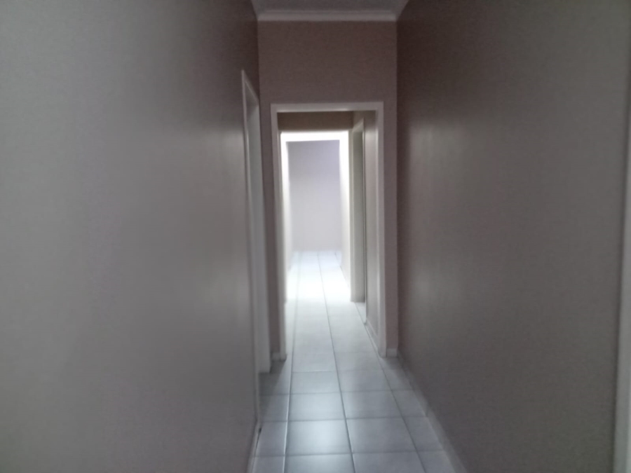 6 Bedroom Property for Sale in Kilner Park Gauteng