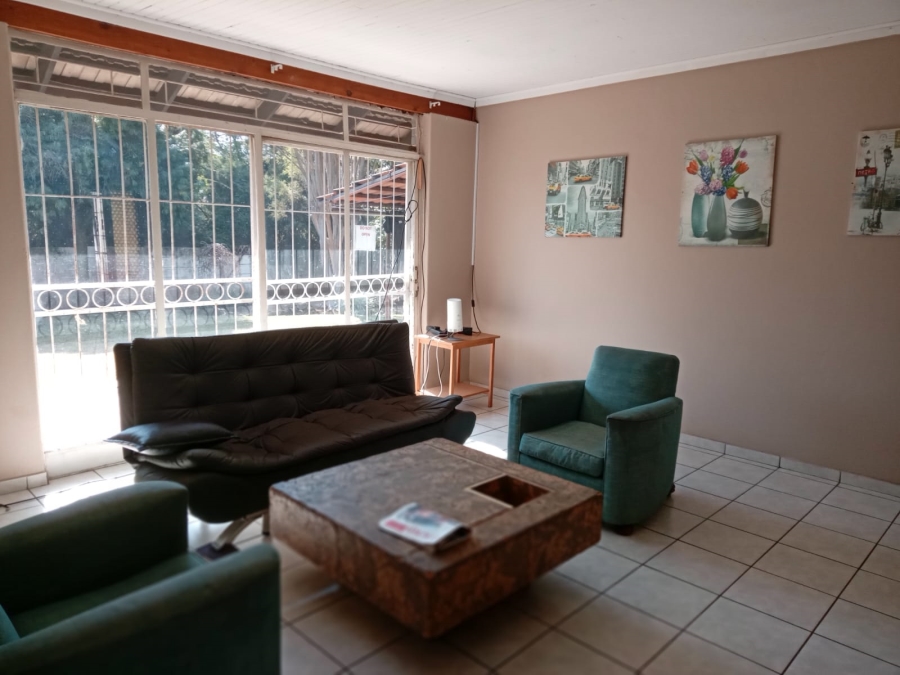6 Bedroom Property for Sale in Kilner Park Gauteng