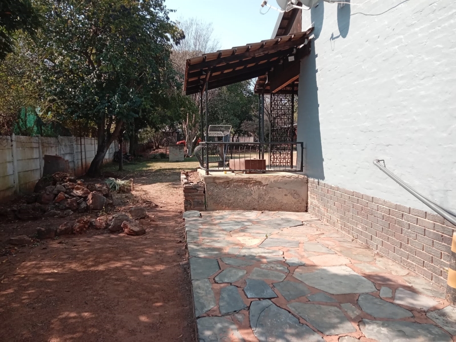 6 Bedroom Property for Sale in Kilner Park Gauteng