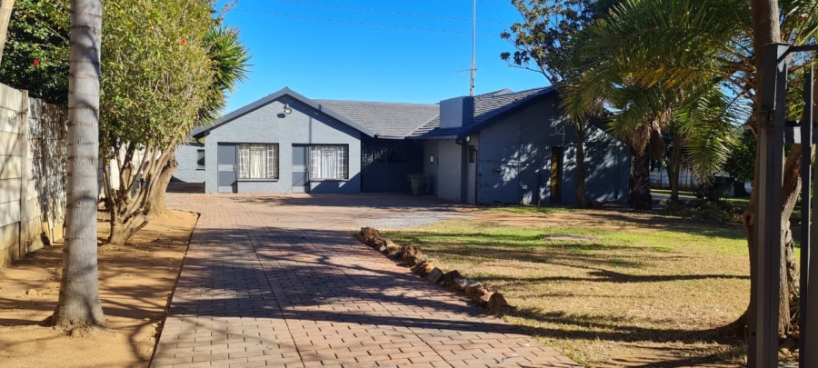 6 Bedroom Property for Sale in Kilner Park Gauteng
